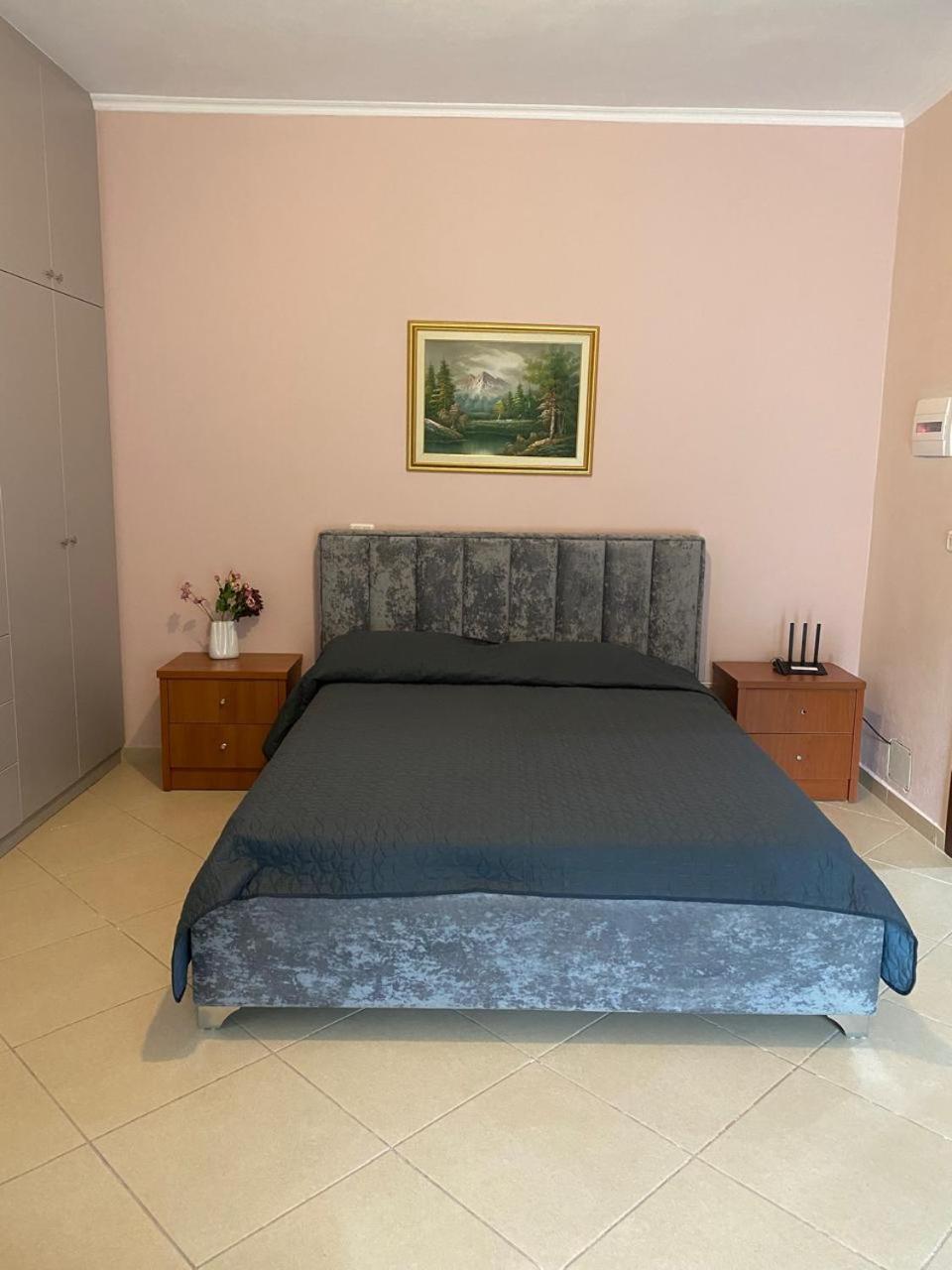 Yiannis & Victoria Appartement Himarë